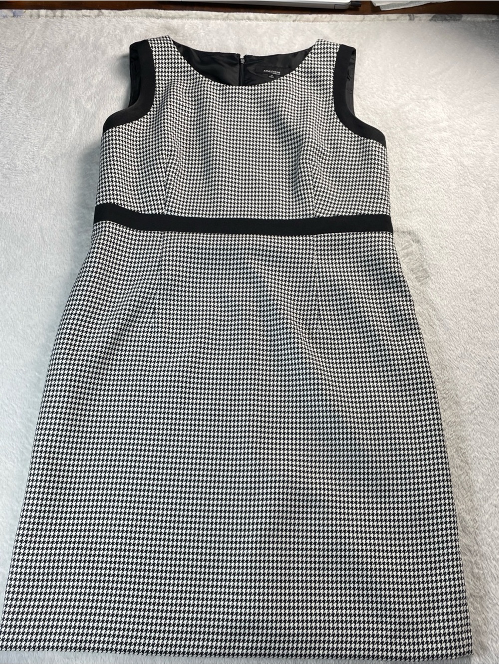 Jones Wear Essentials Size 18 Black & White Houndstooth Pattern Sleeveless Dress